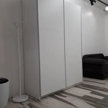 романтическая с камином * Львів