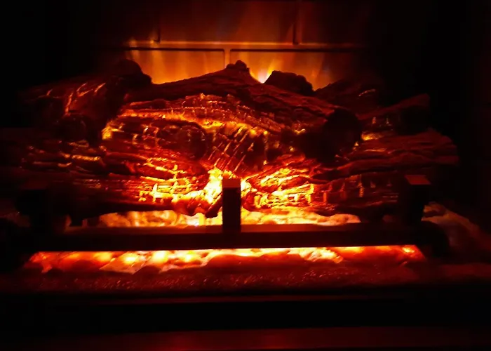 романтическая с камином *